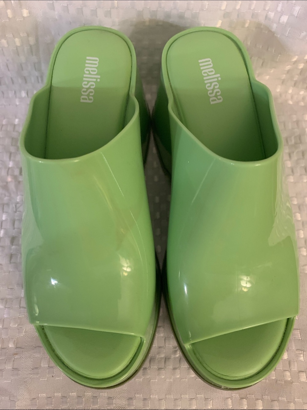 Melissa Patty Platform women’s lime green open toed jelly mules, size 5. NWOT.